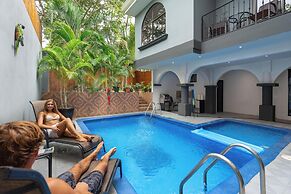Suite 4 - Sloth Pool&Beach 3 BR Condo