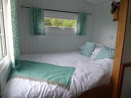 Dalnoid Cottages & Treehouses