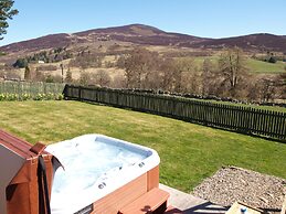 Dalnoid Cottages & Treehouses