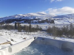 Dalnoid Cottages & Treehouses