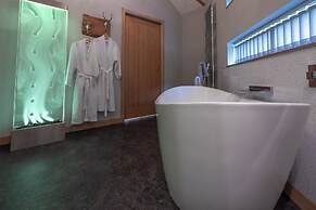 Dalnoid Cottages & Treehouses