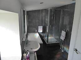 Dalnoid Cottages & Treehouses