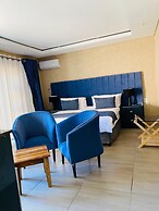 GEORGE B BOUTIQUE LODGE