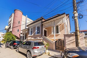 Authentic Villa Apartment