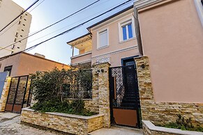 Authentic Villa Apartment