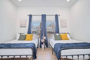 Feel Chill and Enjoy 4BR 3BA Near Fun Riverwalk