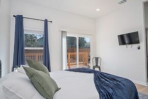 Feel Chill and Enjoy 4BR 3BA Near Fun Riverwalk