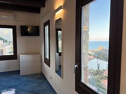 Stunning Tower, With Infinity Pool in Sicily