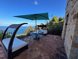 Stunning Tower, With Infinity Pool in Sicily