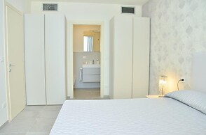 Inviting Calm and Bright Flat Near the Beach