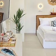 Ares Beachfront Luxury Rooms