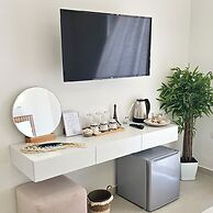 Ares Beachfront Luxury Rooms