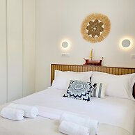 Ares Beachfront Luxury Rooms