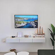 Ares Beachfront Luxury Rooms