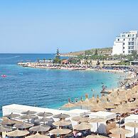 Ares Beachfront Luxury Rooms