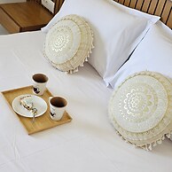 Ares Beachfront Luxury Rooms