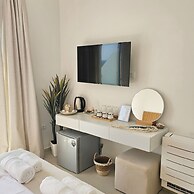 Ares Beachfront Luxury Rooms