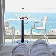 Ares Beachfront Luxury Rooms