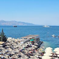 Ares Beachfront Luxury Rooms