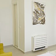 Ares Beachfront Luxury Rooms