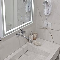 Ares Beachfront Luxury Rooms