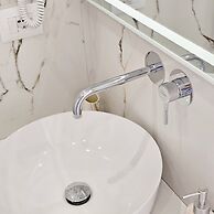 Ares Beachfront Luxury Rooms