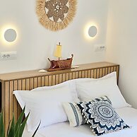 Ares Beachfront Luxury Rooms