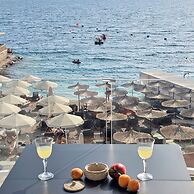 Ares Beachfront Luxury Rooms