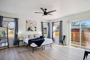 Stylish Spacious Comfort 4BR 3BA Downtown Gem