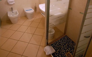 Bright Apartment Steps From the sea