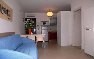 Comfortable Sea-front Flat