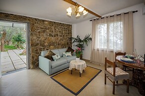 YourHome - Aury House