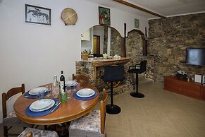 YourHome - Aury House