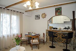 YourHome - Aury House