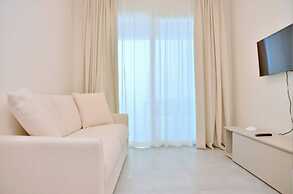 Elegant Seaview Flat With Private Terrace