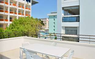 Sunny and Bright Beautiful Apartment