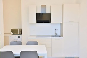 Sunny and Bright Beautiful Apartment