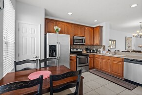 Comfortable 3BR Near Convention Center Epic Park