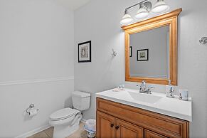 Comfortable 3BR Near Convention Center Epic Park