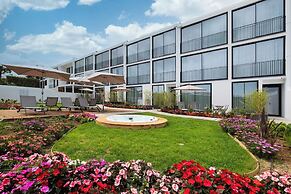 Mónaco Suites & Garden