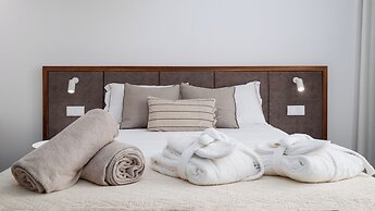 Mónaco Suites & Garden