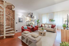 Cecilia House in Lucca