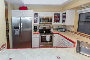 Gorgeous Mountain City Views Pools Hot Tubs