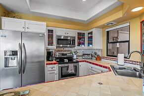 Gorgeous Mountain City Views Pools Hot Tubs