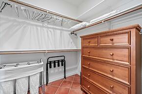 Gorgeous Mountain City Views Pools Hot Tubs