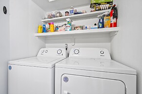 Gorgeous Mountain City Views Pools Hot Tubs