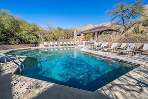 Gorgeous Mountain City Views Pools Hot Tubs