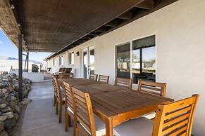 Panoramic Mountain Views Heated Pool 2 Kitchens