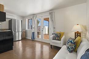 Panoramic Mountain Views Heated Pool 2 Kitchens