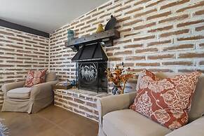 Panoramic Mountain Views Heated Pool 2 Kitchens